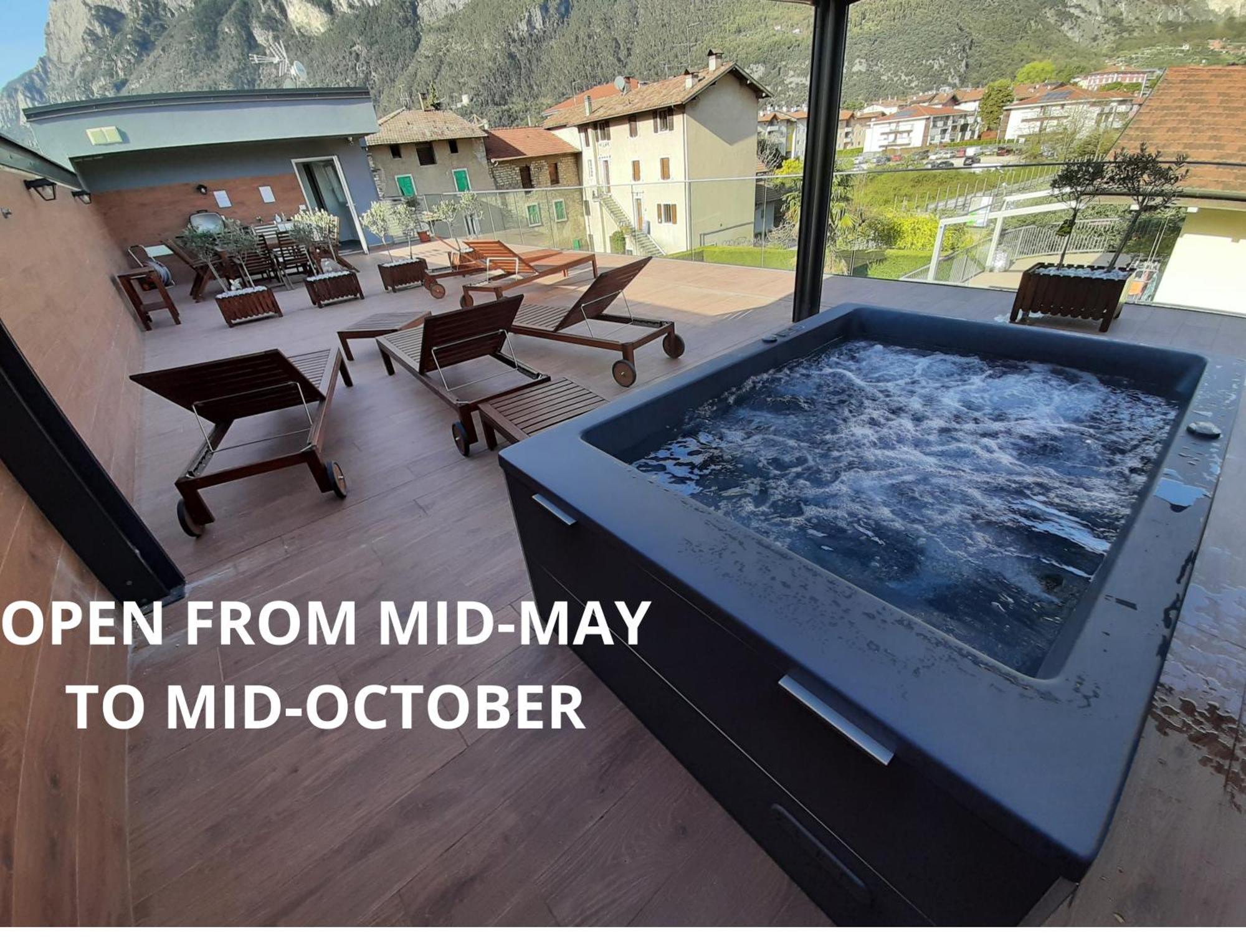 Garda Family & Solarium Lejlighed Riva del Garda Eksteriør billede
