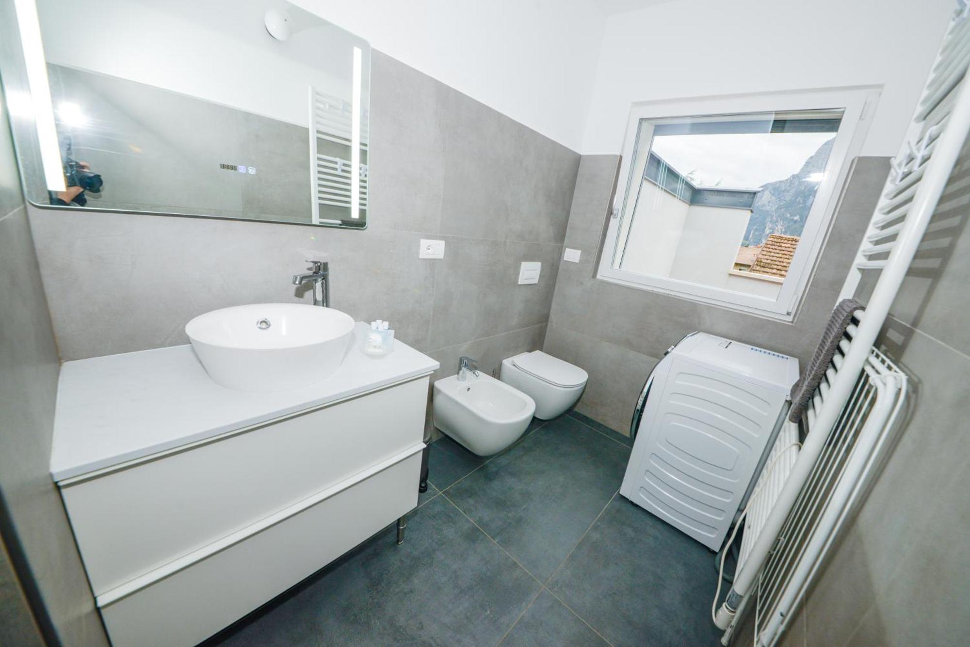 Garda Family & Solarium Lejlighed Riva del Garda Eksteriør billede
