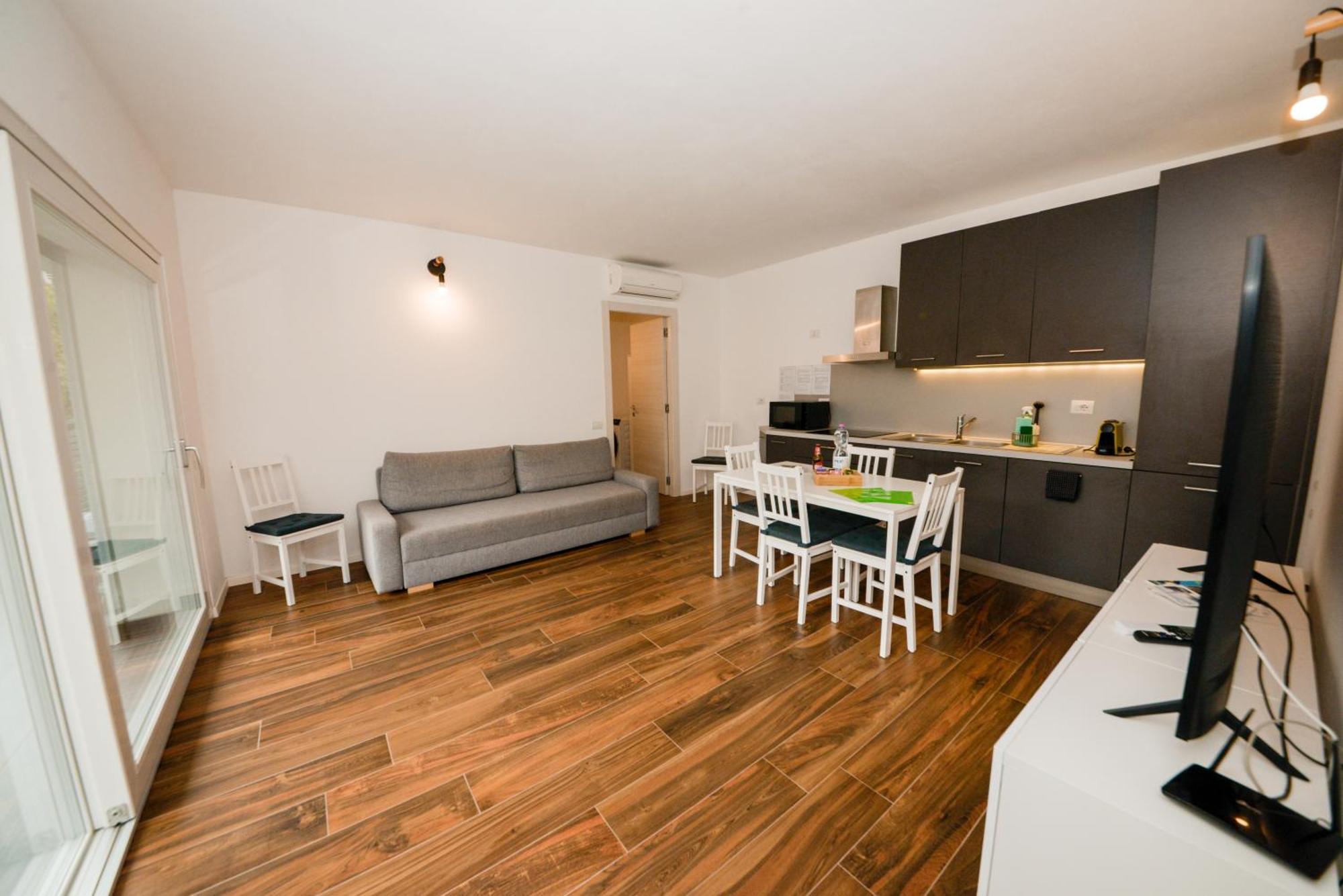 Garda Family & Solarium Lejlighed Riva del Garda Eksteriør billede