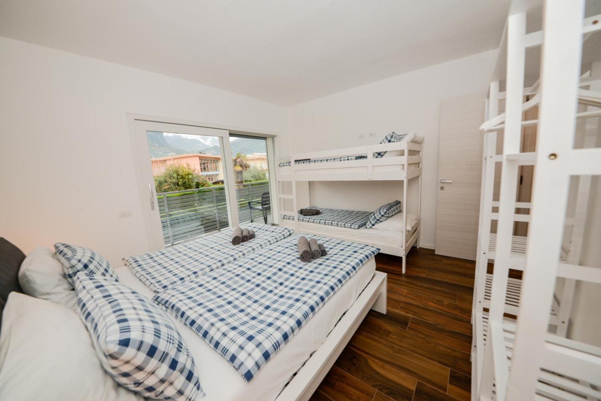 Garda Family & Solarium Lejlighed Riva del Garda Eksteriør billede